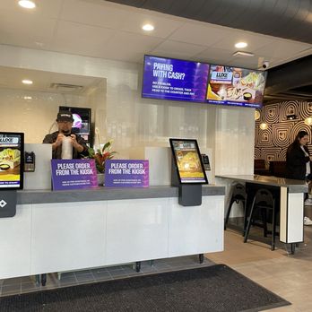 Taco Bell - Fast Food Near Me - Evanston, Illinois