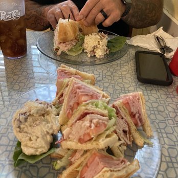East Shore Cafe - Breakfast & Brunch Near Me - Daphne, Alabama East Shore Cafe - Breakfast & Brunch Near Me - Daphne, Alabama