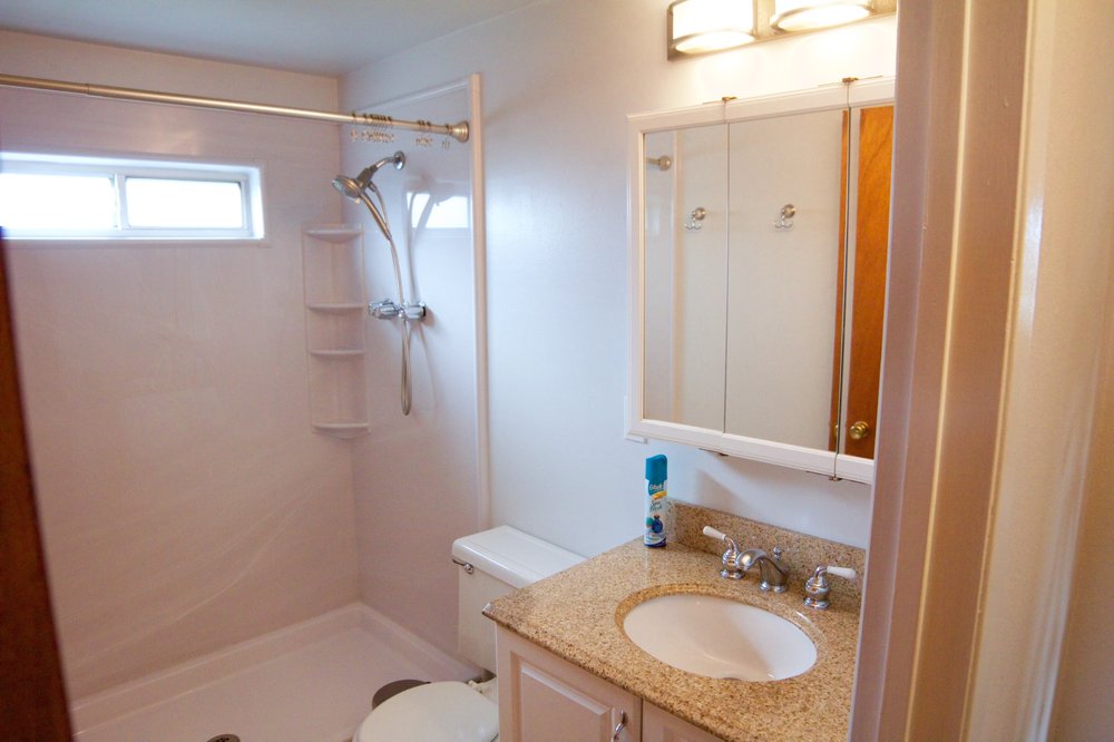 WINDY CARMICKLE ALLISON JAMES ESTATE AND HOMES 15 Photos 210 S Sierra Rd, Oakdale