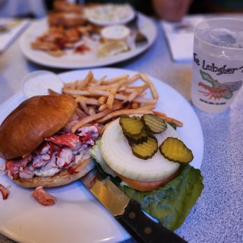 The Lobster Trap - Lobster roll - Seafood Near Me - Avalon, California The Lobster Trap - Lobster roll - Seafood Near Me - Avalon, California