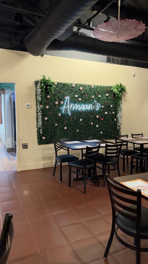Armaan's Halal Chinese Restaurant — interior