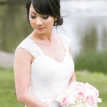 Lynn Yee Makeup - Front view of the fabulous hair and make-up by Lynn Yee. Photo credit: Jasmine Lee Photography - Makeup Artists Near Me