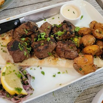 Lira Beirut Eatery - Mediterranean Near Me - Miami, Florida