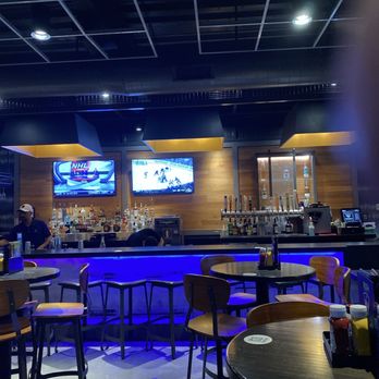 Topgolf - Bar - New American Near Me - Orlando, Florida