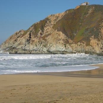 Gray Whale Cove State Beach - On the beach itself, looking north! - Beaches Near Me - Half Moon Bay, California