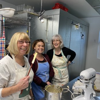 Emily's Kitchen - Excited students!! - Cooking Classes Near Me - Jacksonville, Oregon