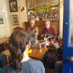 Rosies Bar Ballydehob - A fine duo