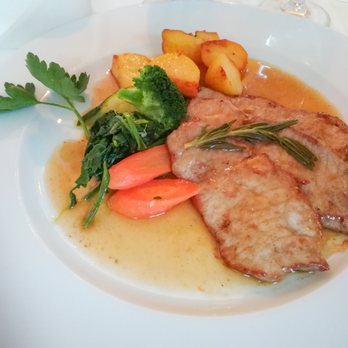 La Rucola - Scaloppina al Marsala 18,50 - Italian Near Me - Wiesbaden, HE La Rucola - Scaloppina al Marsala 18,50 - Italian Near Me - Wiesbaden, HE