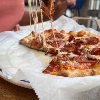 Island Grill - Pizza - Mediterranean Near Me - Spring, Texas