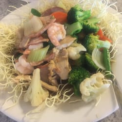 China City Family Dining & Midnight Lounge - Cantonese Chow Mein