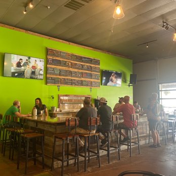 Craft And Draft - Irmo - Main bar with lots of choices for craft brews. - Beer Bar Near Me - Irmo, South Carolina Craft And Draft - Irmo - Main bar with lots of choices for craft brews. - Beer Bar Near Me - Irmo, South Carolina