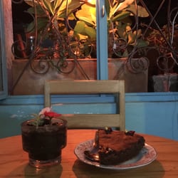 Boogie Café-Librería - Tronchatoro (adivinen porque)
