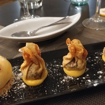 NAPA - Do not skip dessert: peanut and chocolate wonton sacs. Yummmm! - Tapas/Small Plates Near Me - Barcelona, B