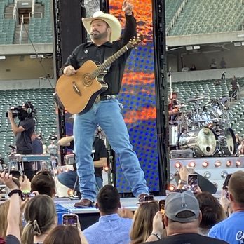 Paycor Stadium - Garth! - Stadiums & Arenas Near Me - Cincinnati, Ohio Paycor Stadium - Garth! - Stadiums & Arenas Near Me - Cincinnati, Ohio