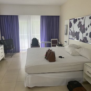 Hotel Riu Playcar - Hotels Near Me - Playa del Carmen, ROO Hotel Riu Playcar - Hotels Near Me - Playa del Carmen, ROO