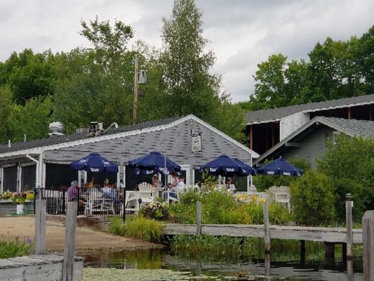 Wolfetrap Grill & Rawbar by null