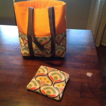 SEW Hut - The lovely tote bag and coin purse I made during my classes at Sew Hut! - Fabric Stores Near Me - San Diego, California SEW Hut - The lovely tote bag and coin purse I made during my classes at Sew Hut! - Fabric Stores Near Me - San Diego, California
