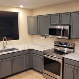 Final project minus the backsplash! Final project minus the backsplash!