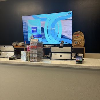 Curaleaf - Front desk - Cannabis Clinics Near Me - Apopka, Florida