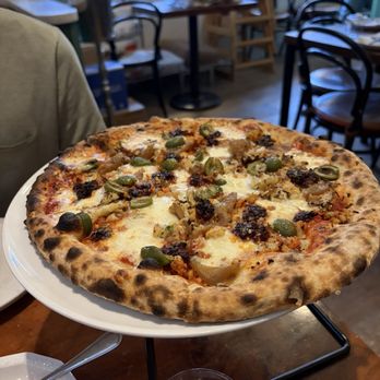 Bettina - Cauliflower pizza - Pizza Near Me - Santa Barbara, California Bettina - Cauliflower pizza - Pizza Near Me - Santa Barbara, California
