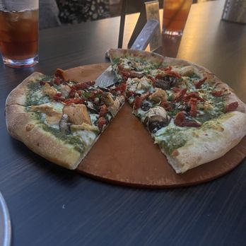 Brickyard Counter & Bar - Pesto Chicken Pizza - Burgers Near Me - El Dorado Hills, California Brickyard Counter & Bar - Pesto Chicken Pizza - Burgers Near Me - El Dorado Hills, California