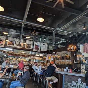 Snow Eater Brewing - people sitting at the bar - Brewpubs Near Me - Liberty Lake, Washington