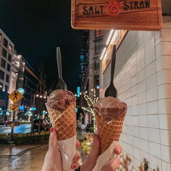Salt & Straw - Chocolate Gooey Brownie Ice Cream - Ice Cream & Frozen Yogurt Near Me - Kirkland, Washington Salt & Straw - Chocolate Gooey Brownie Ice Cream - Ice Cream & Frozen Yogurt Near Me - Kirkland, Washington