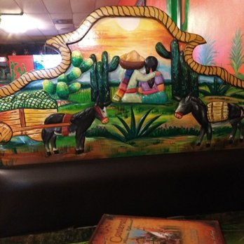Las Canteras - This decor takes us back to the Valley!!! - Mexican Near Me - Smith Center, Kansas Las Canteras - This decor takes us back to the Valley!!! - Mexican Near Me - Smith Center, Kansas