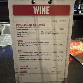 Giordano's - Pizza Near Me - Oakbrook Terrace, Illinois