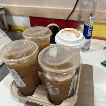 Starbucks - Coffee & Tea Near Me - Boston, Massachusetts