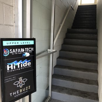 The Buzz Honolulu - Entrance to The Buzz *4/21/23 - Barbers Near Me - Aiea, Hawaii
