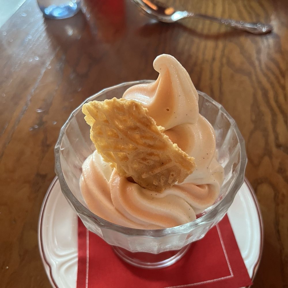 Sfoglina - Downtown - peach and vanilla swirl gelato - Italian Near Me - Washington, DC, District of Columbia