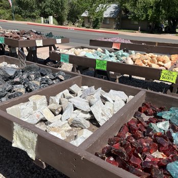Zion Rock & Gem - Gift Shops Near Me - Springdale, Utah Zion Rock & Gem - Gift Shops Near Me - Springdale, Utah