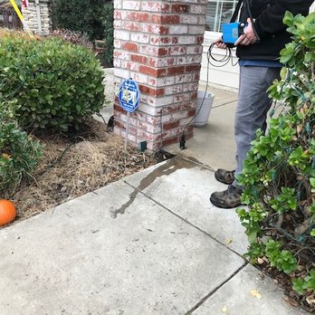 Pacific Coast Leak Detection - Leak Located! Note where his listening device sits. - Plumbing Near Me Pacific Coast Leak Detection - Leak Located! Note where his listening device sits. - Plumbing Near Me