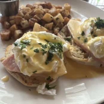 Saint Ann Restaurant & Bar - New American Near Me - Dallas, Texas Saint Ann Restaurant & Bar - New American Near Me - Dallas, Texas