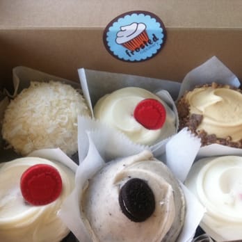 Frosted Cupcakery - white/coconut vanilla, red velvet/cream cheese, choc/caramel buttercream toffee, choc/cookies&cream - Bakeries Near Me - Long Beach, California