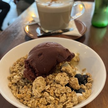O Diplomata - Açaí bowl - Cafes Near Me - Porto, 13