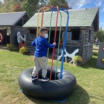 Hurds Family Farm - Kids having fun - Fruits & Veggies Near Me - Modena, New York
