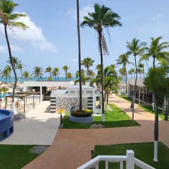 Simply Amazing Experiences - Outdoor pool areas at Riu Palace Antillas Resort - Travel Agents Near Me Simply Amazing Experiences - Outdoor pool areas at Riu Palace Antillas Resort - Travel Agents Near Me