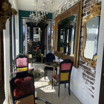 Amuse 5 Bakery - Beautiful decor - Bakeries Near Me - Bradenton, Florida