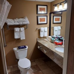 Comfort Inn - Nice bathroom.