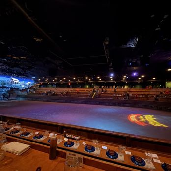 Dolly Parton's Stampede - Arena - Performing Arts Near Me - Pigeon Forge, Tennessee