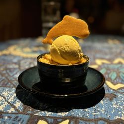 Mama's Fish House - Banana Macadamia Nut Crisp