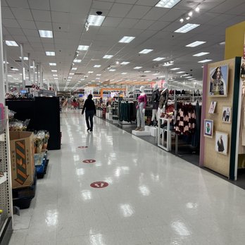 Target - Department Stores Near Me - Dallas, Texas