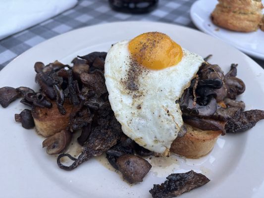 Peter Trout's Tavern and Inn by null