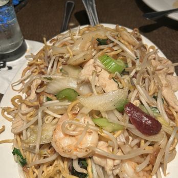 Dave Wong's Restaurant - House chow mein - Chinese Near Me - Stockton, California