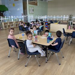 Mulholland Montessori Preschool - Snack time!