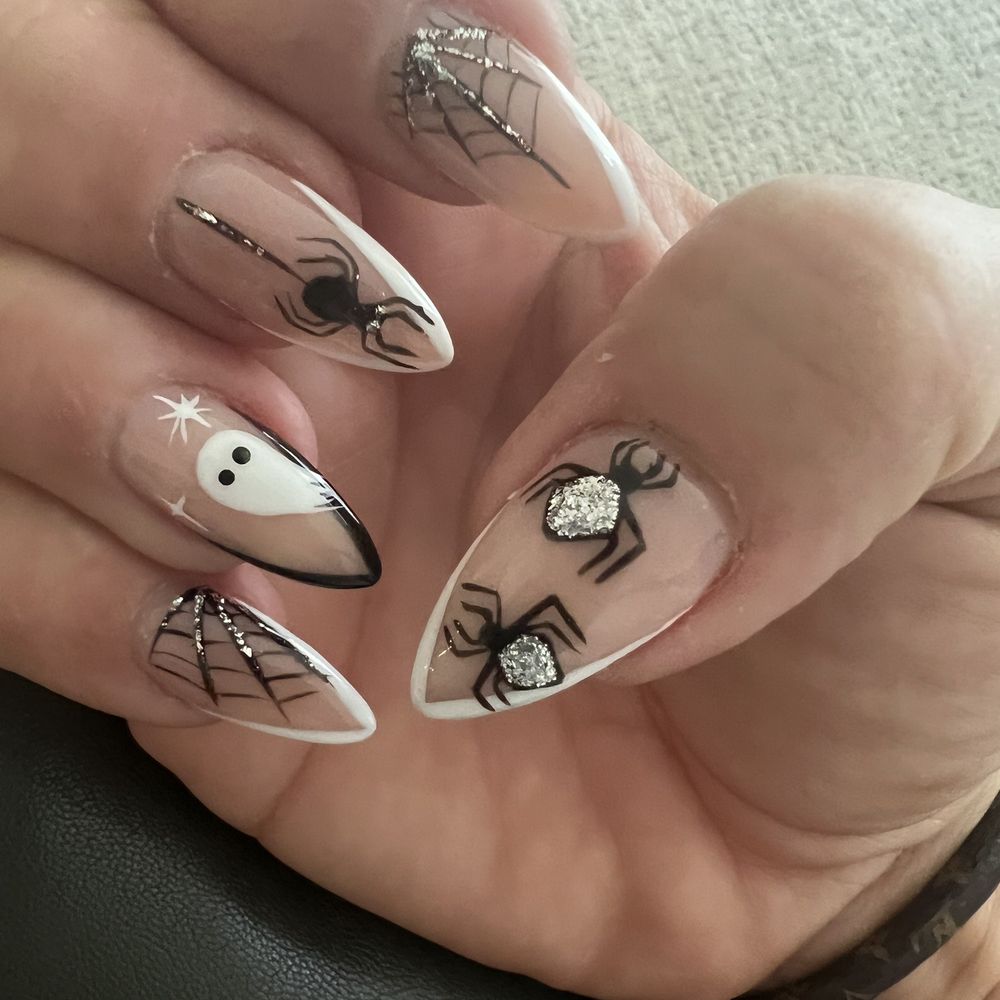 Gradient Nail - Amazing Halloween nails! Thank you Lyn! - Nail Salons Near Me - Honolulu, Hawaii