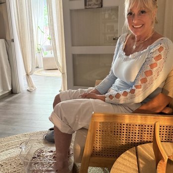 Jaiyen Spa - The rose and lemon foot soak! - Massage Near Me - Petaluma, California Jaiyen Spa - The rose and lemon foot soak! - Massage Near Me - Petaluma, California