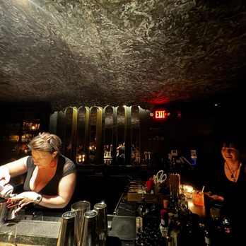 Hecate - Speakeasies Near Me - Boston, Massachusetts